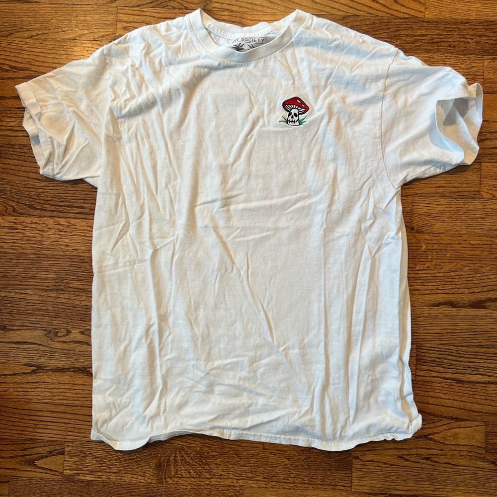 White T-shirt with Mushroom riot society